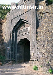 forts in maharashtra